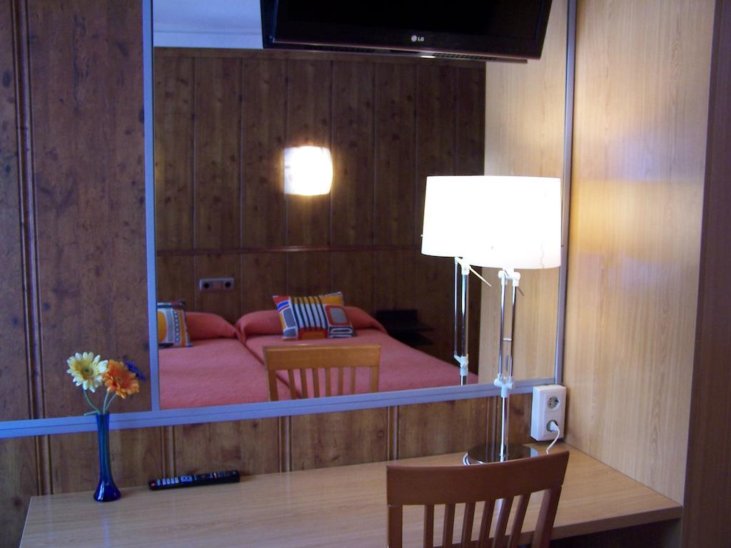 Hostal El Carmen サラゴサ エクステリア 写真