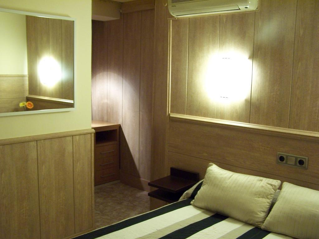 Hostal El Carmen サラゴサ エクステリア 写真